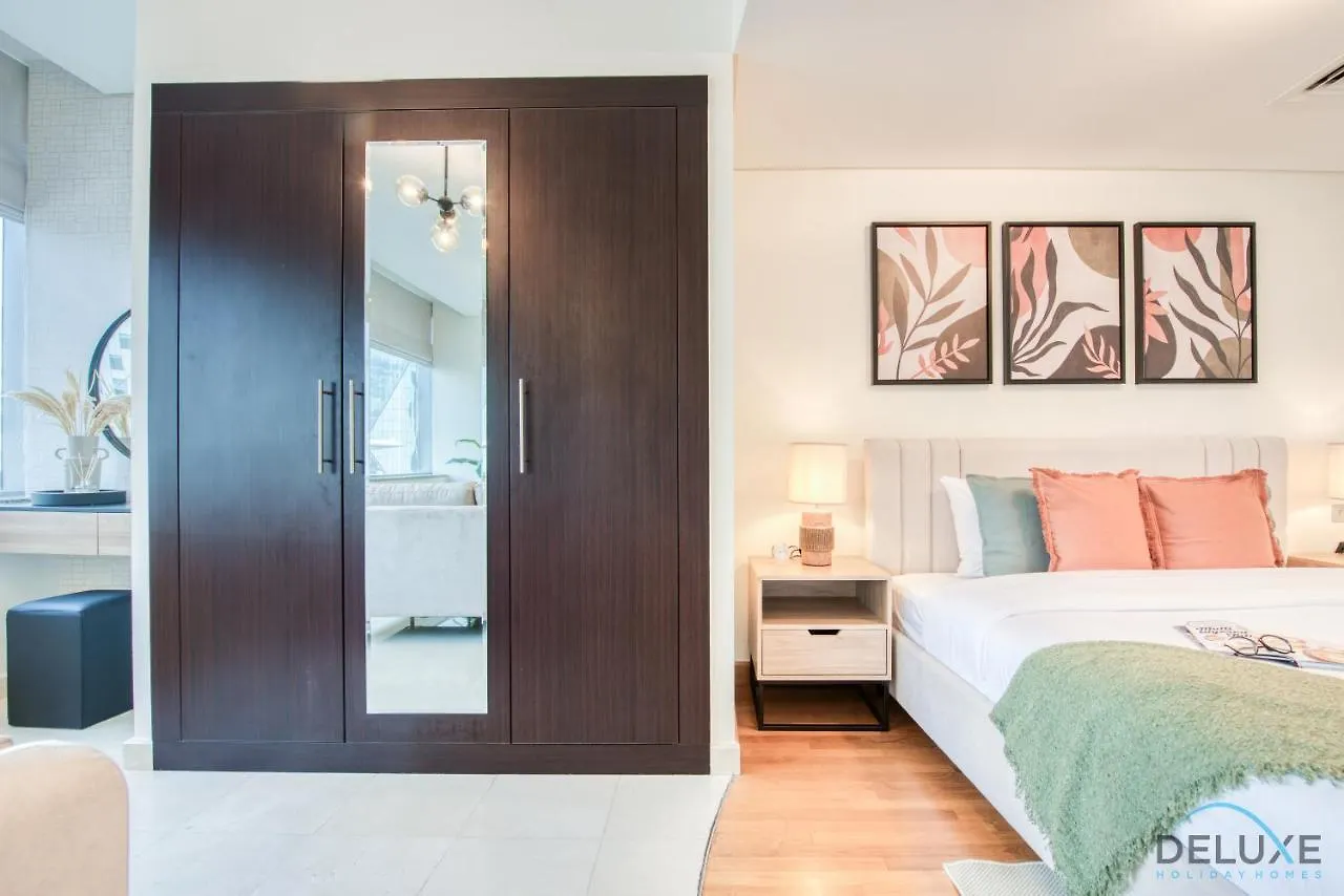 Unbeatable Rate Stylish 1Br With Balcony Near Metro By Deluxe Holiday Homes Dubai